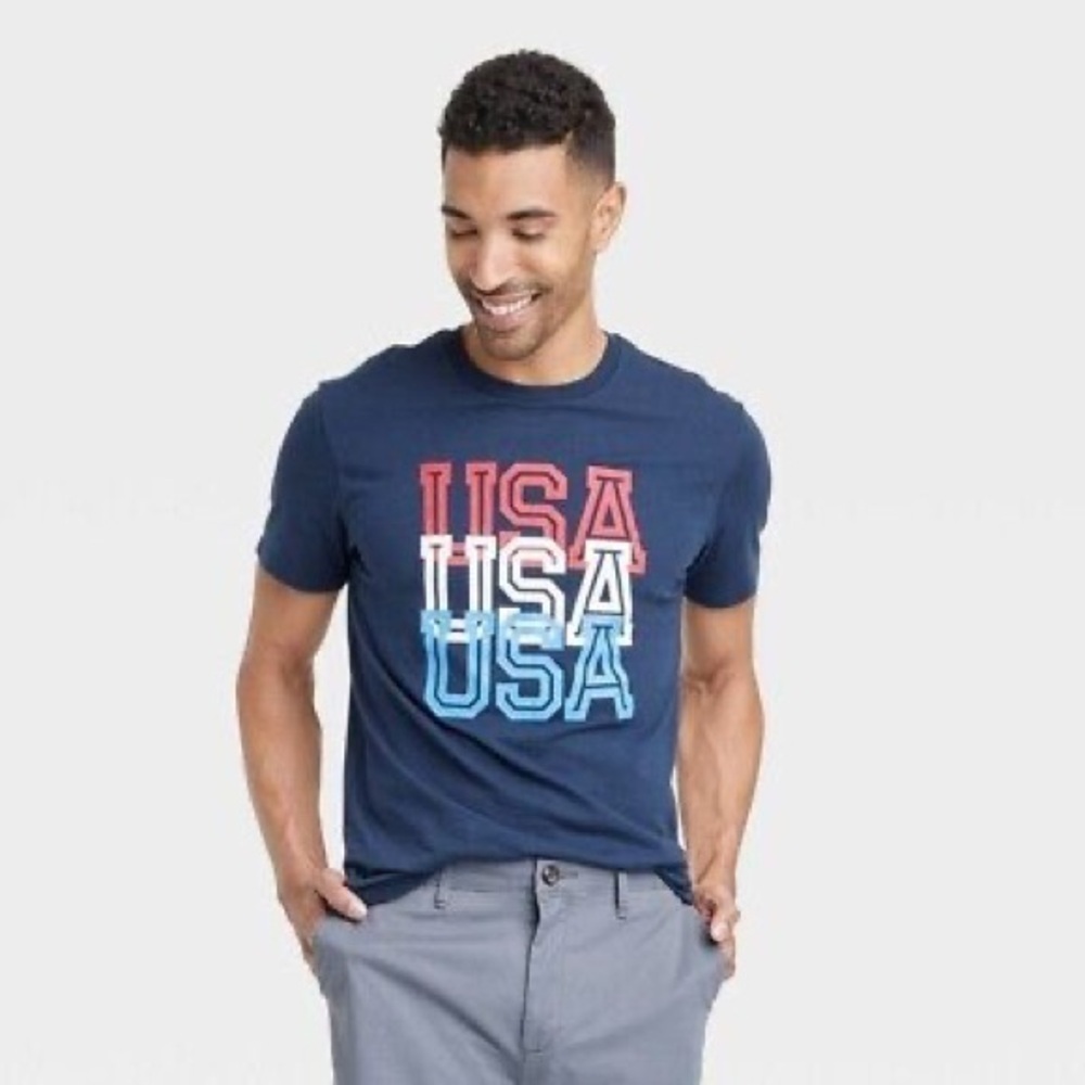 WELL WORN MEN’S USA T SHIRT SIZE MEDIUM COTTON BLEND